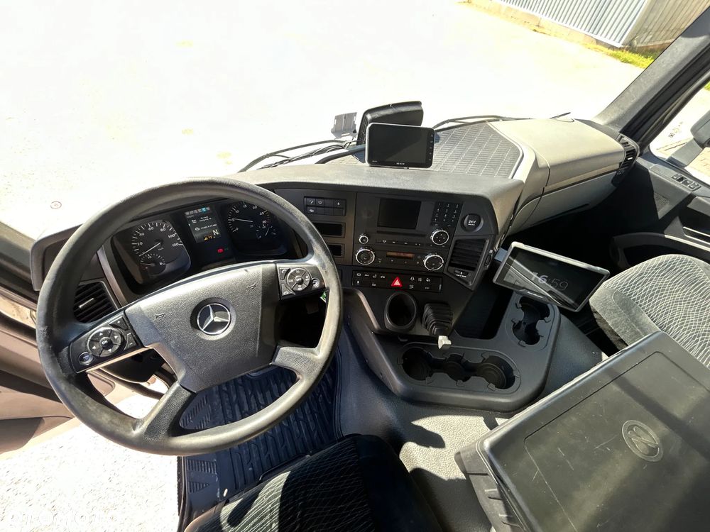 Mercedes-Benz ANTOS 2527 6X2*4 EURO6 BOX L-9700mm - 22