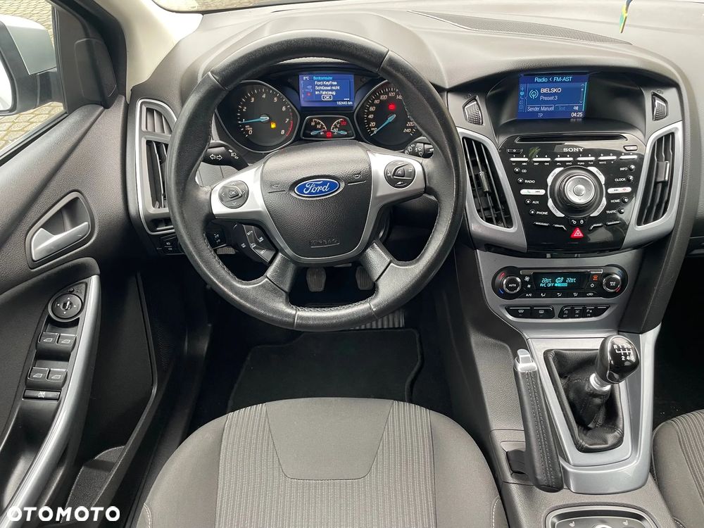 Ford Focus 1.0 EcoBoost Titanium - 10
