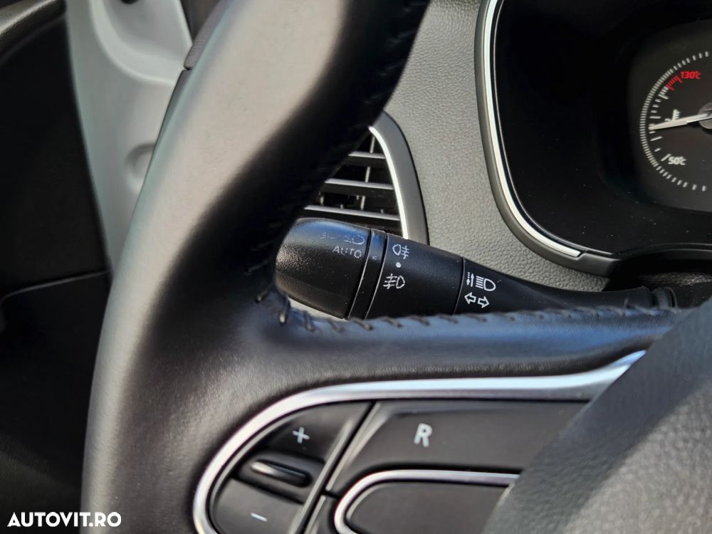 Renault Megane Blue dCi 116 Zen - 18