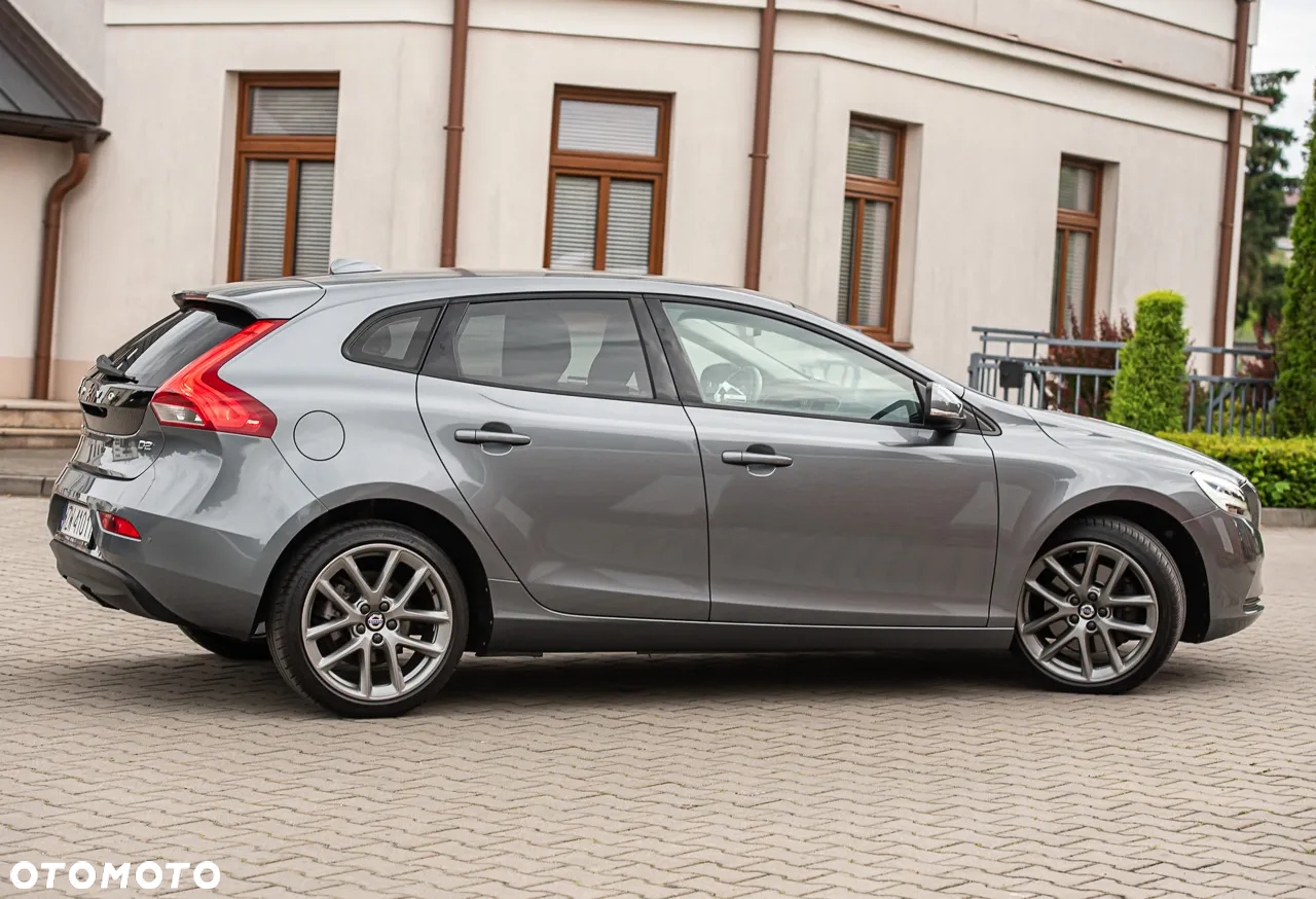Volvo V40 D2 Drive-E SCR Momentum - 16