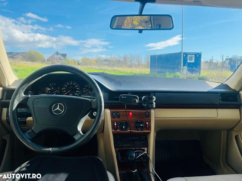 Mercedes-Benz W124 - 2