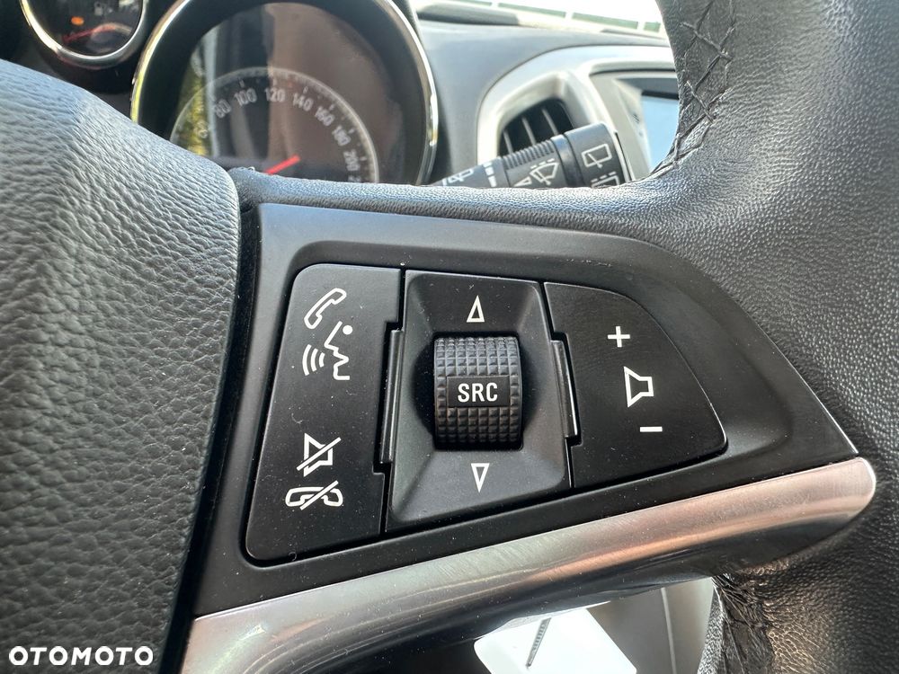 Opel Astra 1.6 Turbo Edition - 21