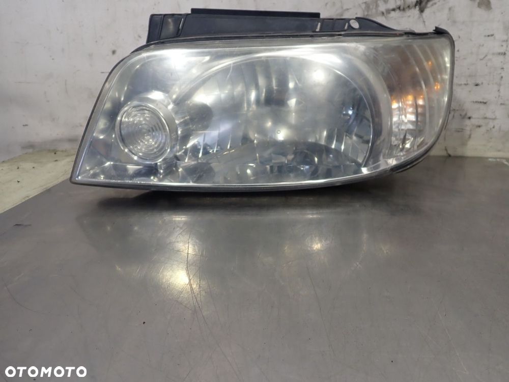 LAMPA LEWA PRZEDNIA HYUNDAI MATRIX 1.6 - 2