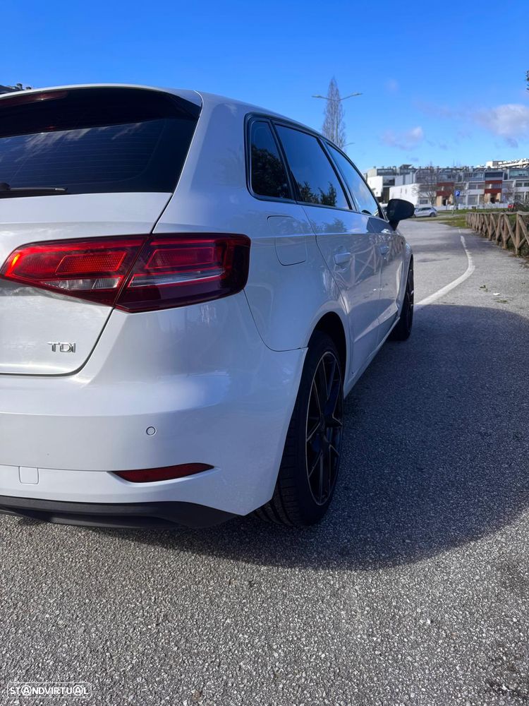 Audi A3 Sportback 1.6 TDI S-line - 3