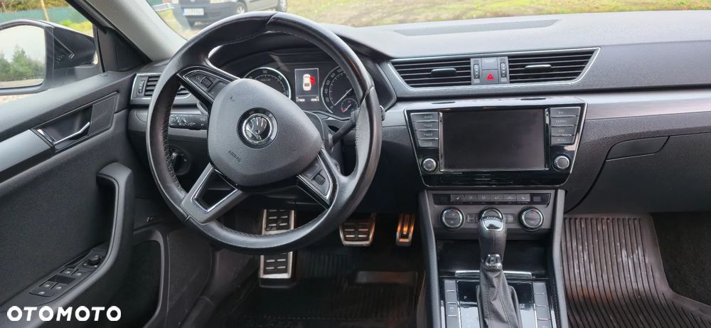 Skoda Superb 2.0 TDI Style DSG - 20