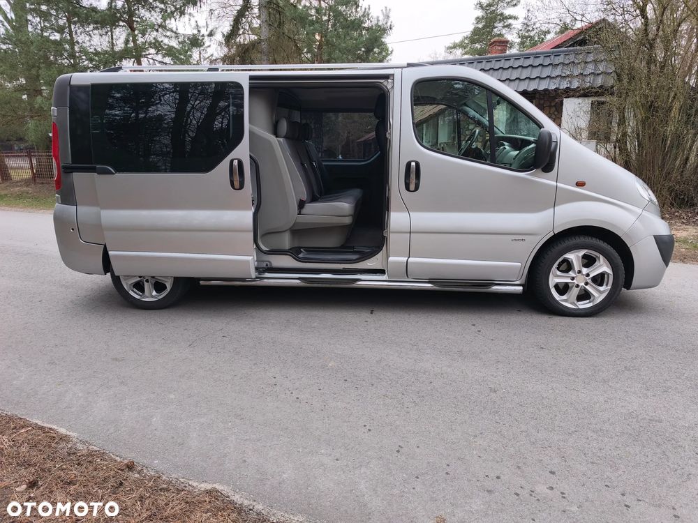 Opel Vivaro - 10