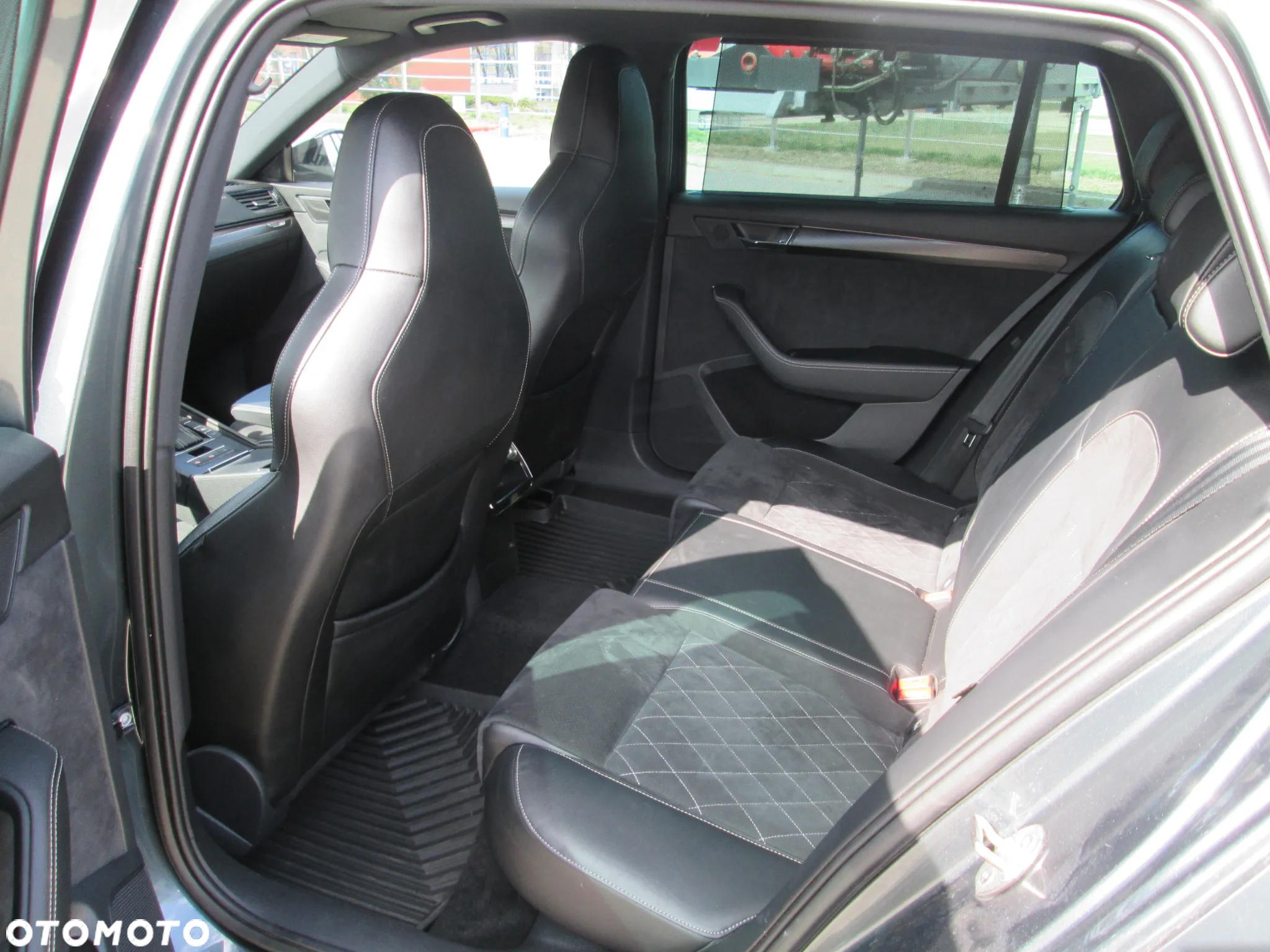 Skoda Superb 2.0 TSI 4x4 Sportline DSG - 12