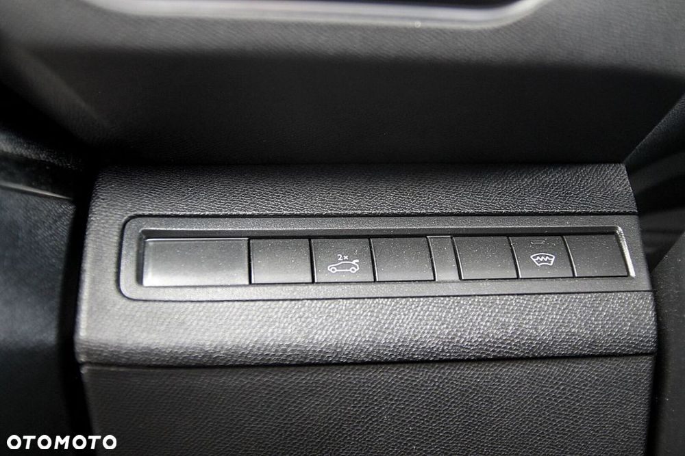 Peugeot 3008 1.6 PureTech GPF Crossway S&S EAT8 - 24