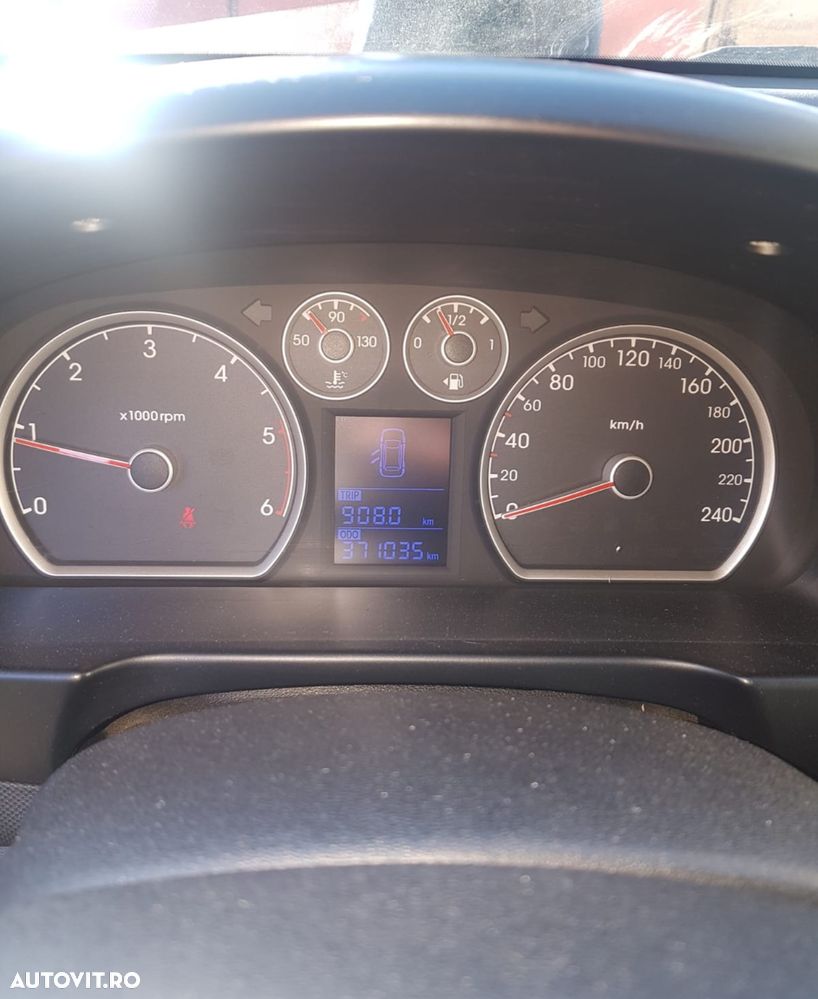 Hyundai i30 1.6 CRDi CLASSIC - 7