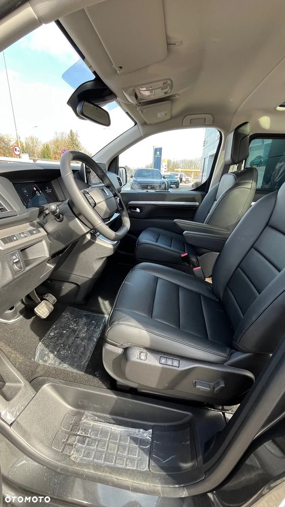 Peugeot Traveller 2.2 BlueHDi Long Business VIP EAT8 - 23