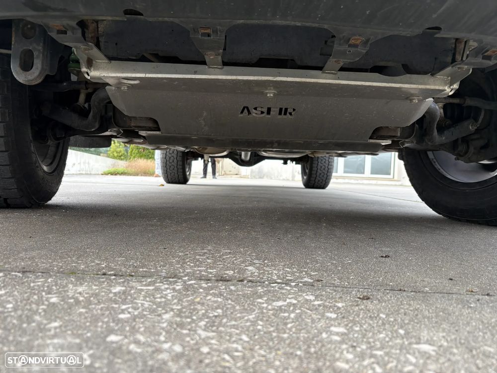 Nissan Navara 2.5 dCi CD LE Hi-Tech +P.Premium 4WD - 19