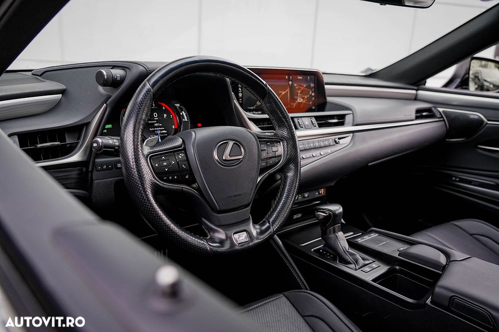 Lexus Seria ES 300h Style Edition - 26