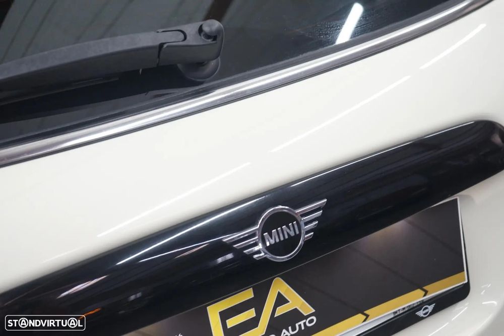 MINI 5 Portas Cooper Auto - 12