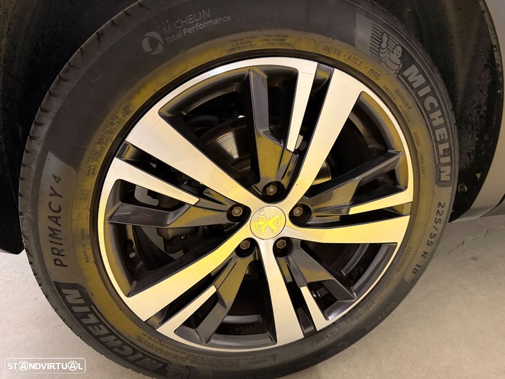 Peugeot 3008 PureTech 130 Stop & Start GPF Active Pack - 11