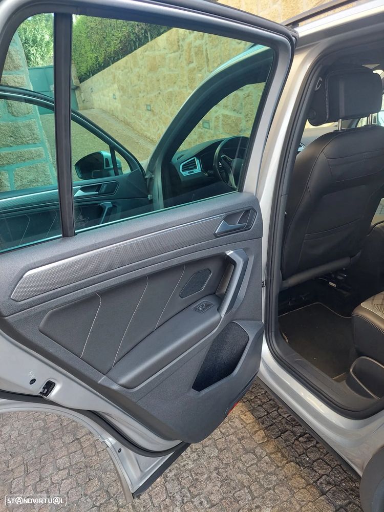 VW Tiguan 2.0 TDI R-Line DSG - 13