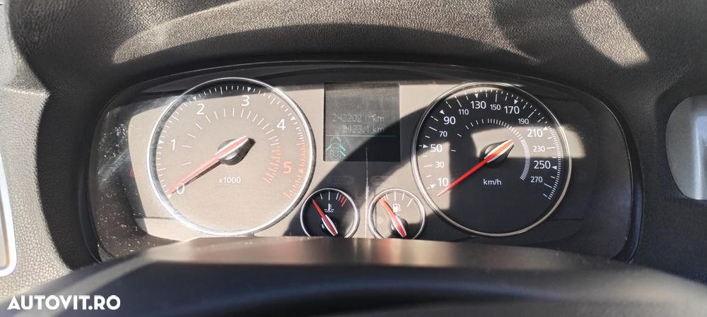Renault Laguna - 8