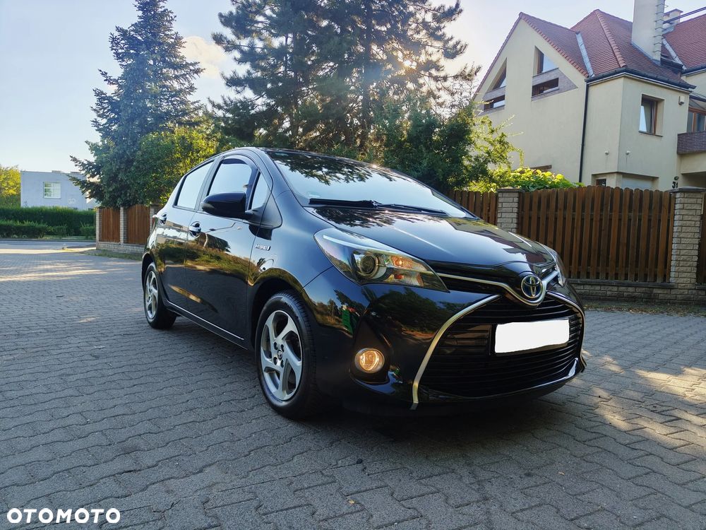 Toyota Yaris 1.5 VVT-i Comfort mit Design Paket - 1