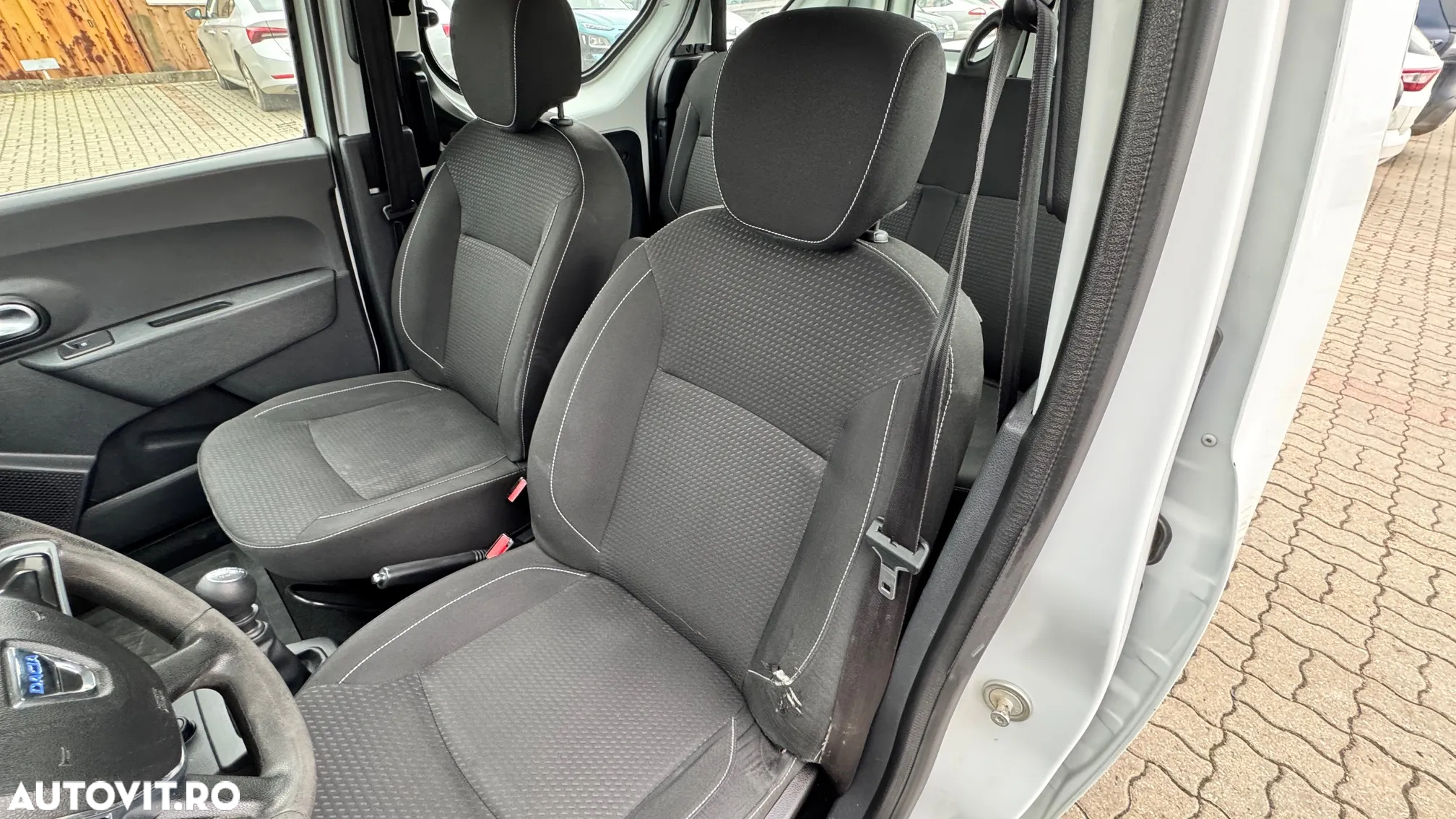 Dacia Dokker 1.5 Blue dCi Laureate - 14