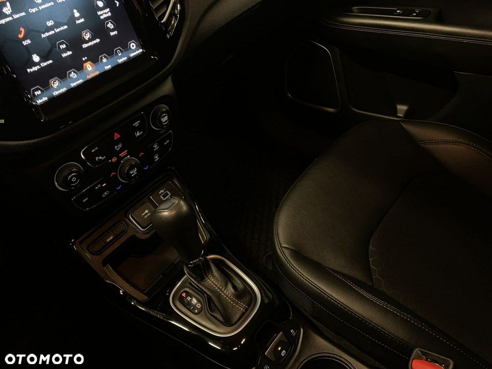 Jeep Compass - 35