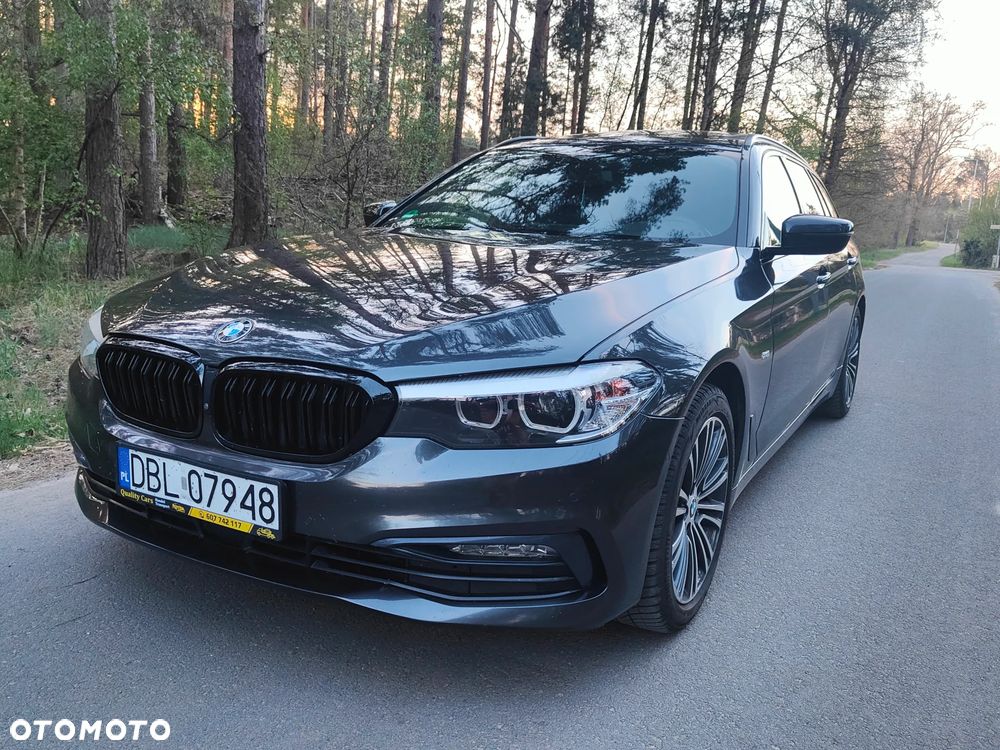 BMW Seria 5 520d Sport Line - 2