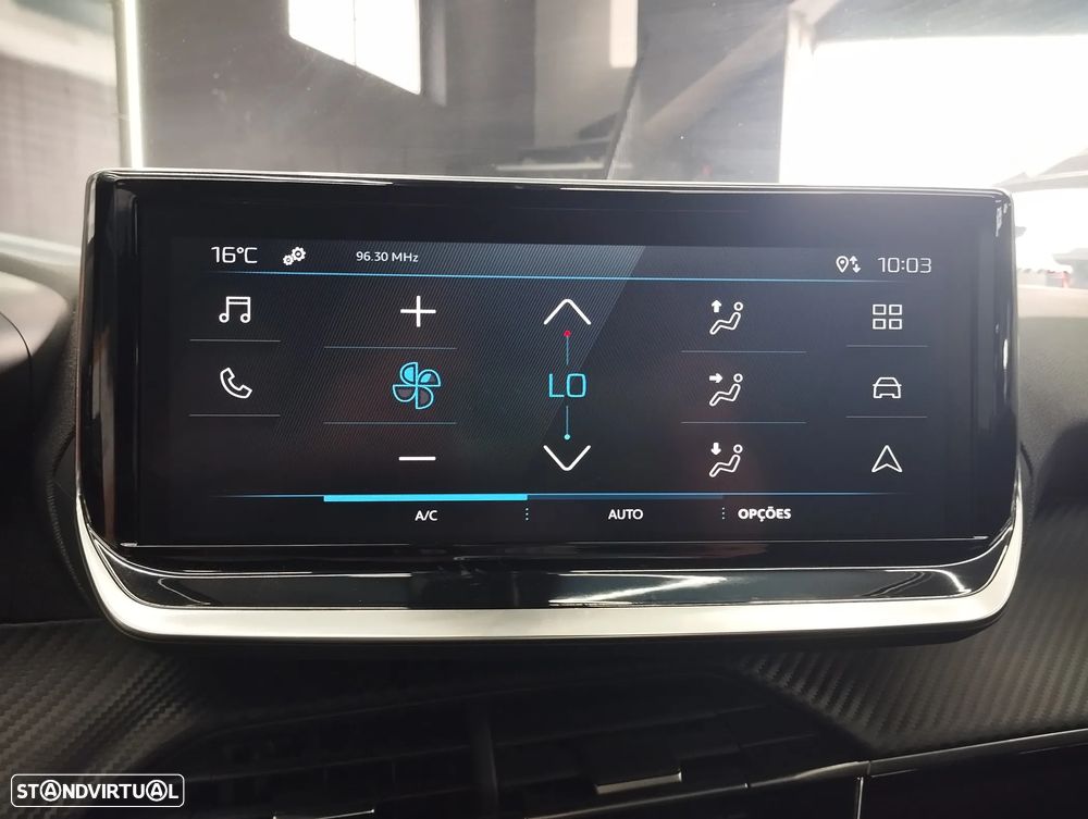 Peugeot 2008 1.2 PureTech Style - 23