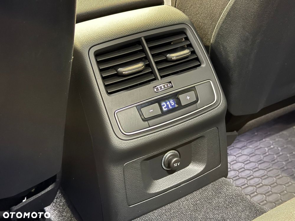 Audi A4 Limousine - 28