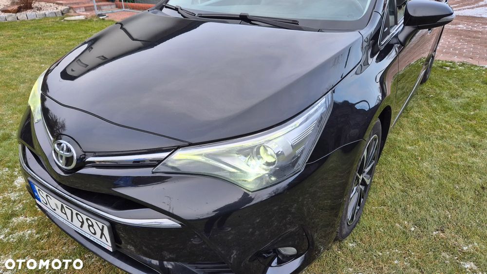 Toyota Avensis 1.8 Premium - 20