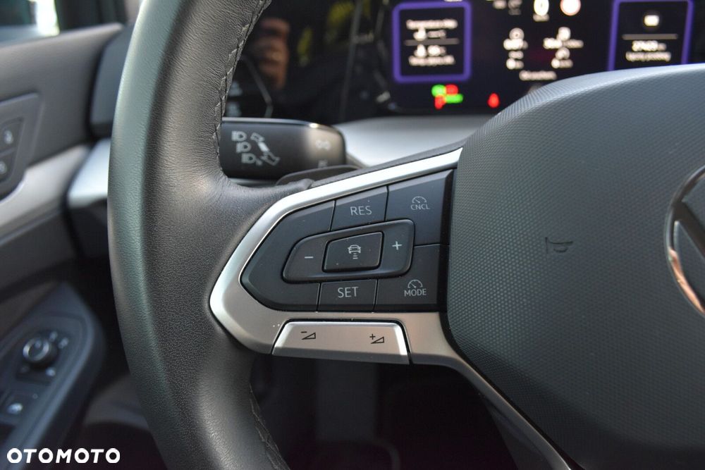 Volkswagen Golf - 10