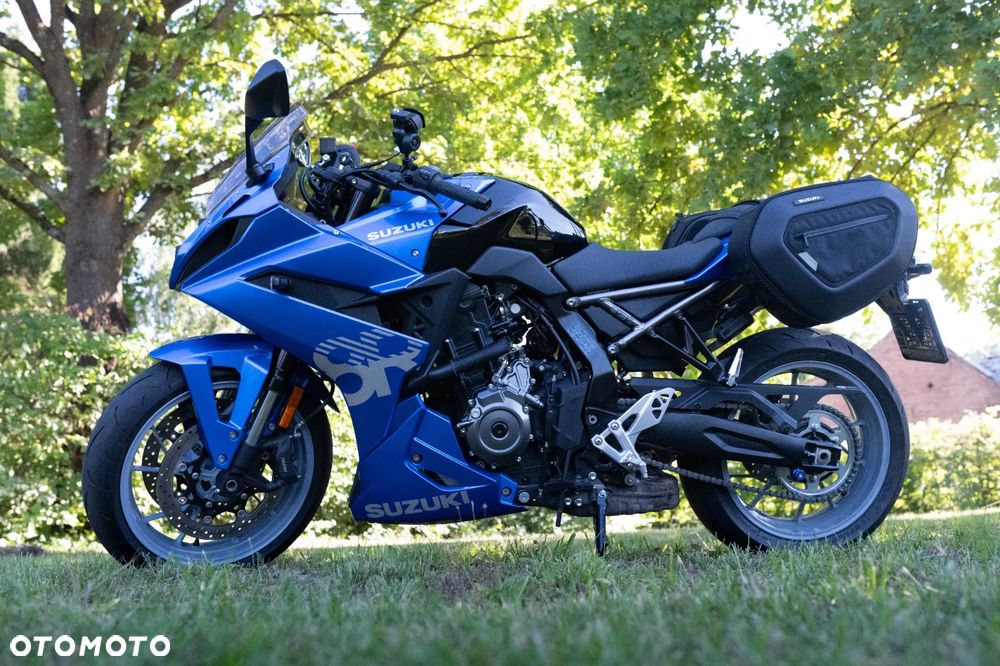 Suzuki GSX - 3