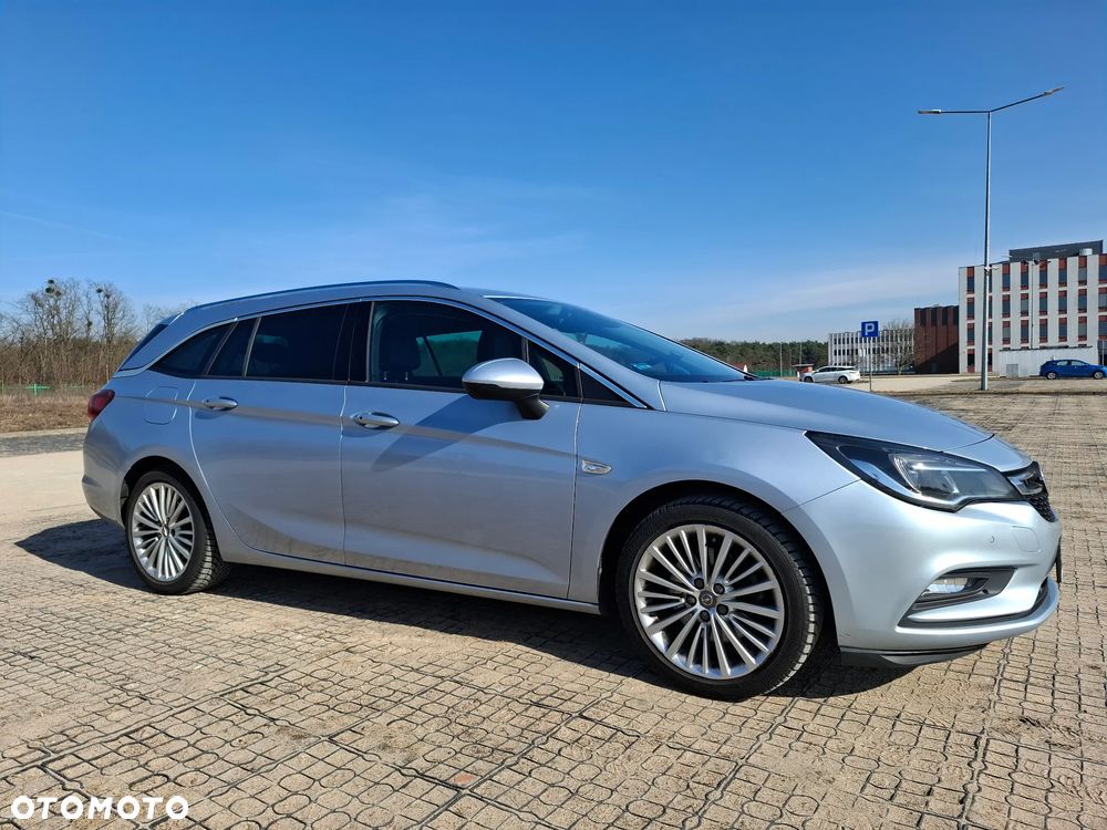 Opel Astra 1.6 CDTI Sport - 1