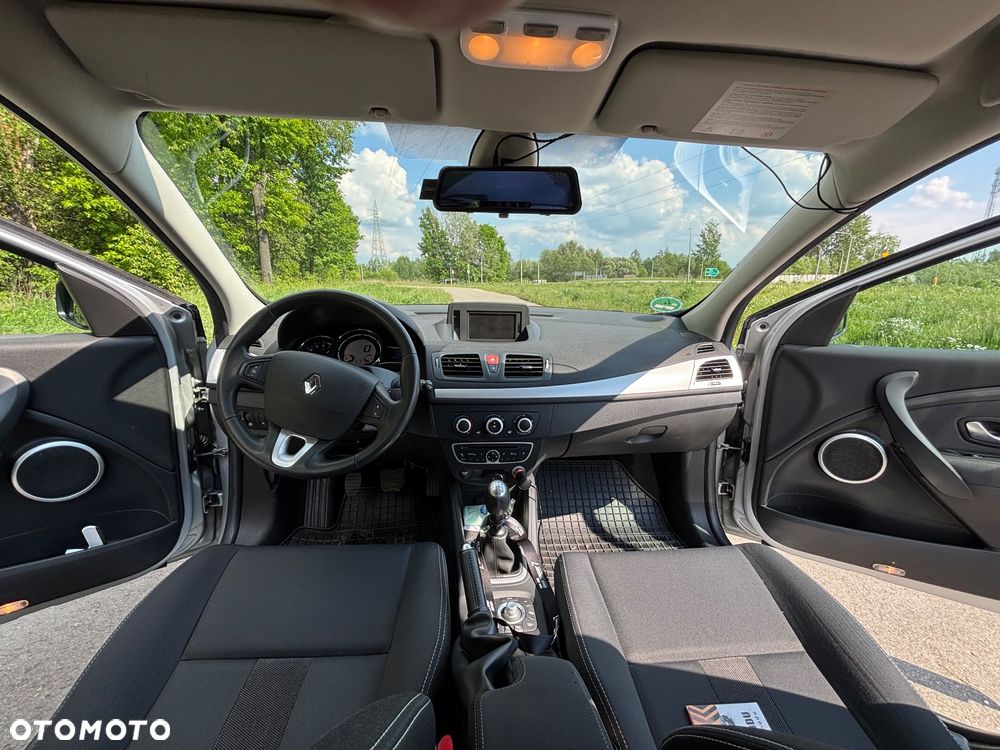 Renault Megane 1.6 16V Authentique Euro5 - 11