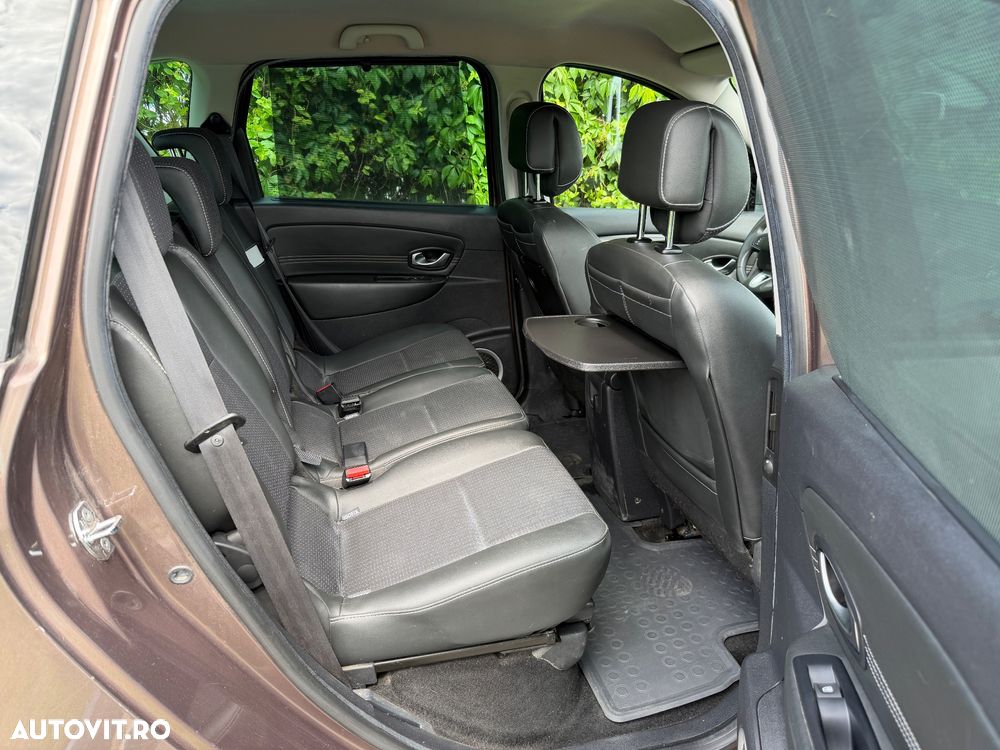 Renault Scenic 1.6 16V 110 Dynamique - 10