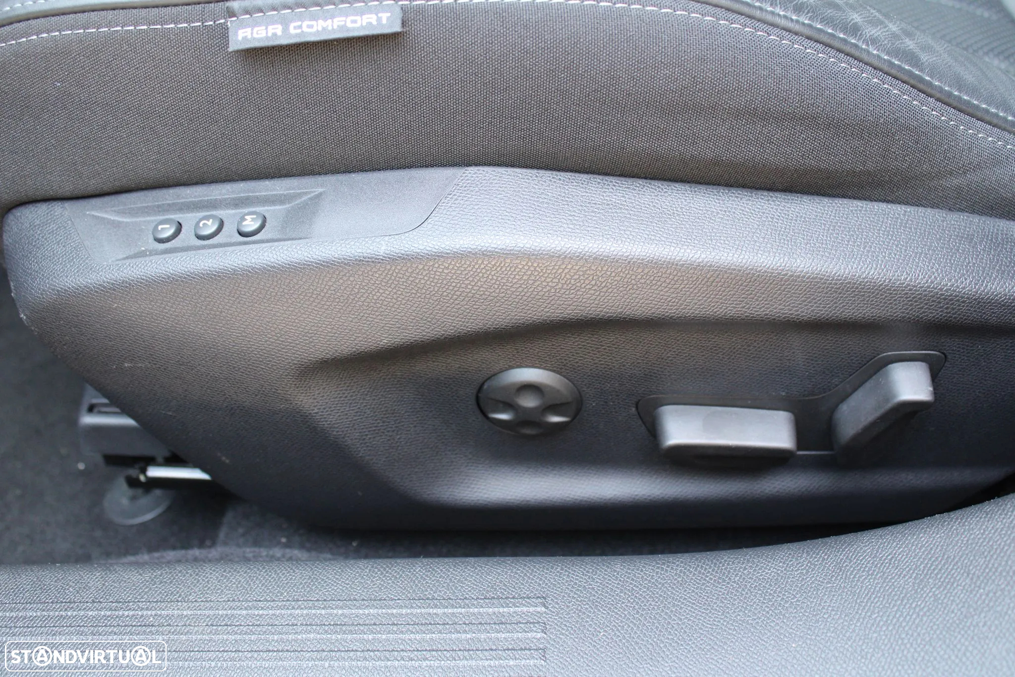Peugeot 308 1.2 PureTech GT EAT8 - 36