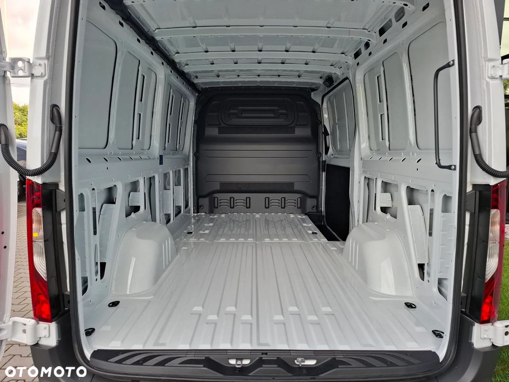Mercedes-Benz Sprinter 315 CDI Furgon 3665 mm L2H1 - 15