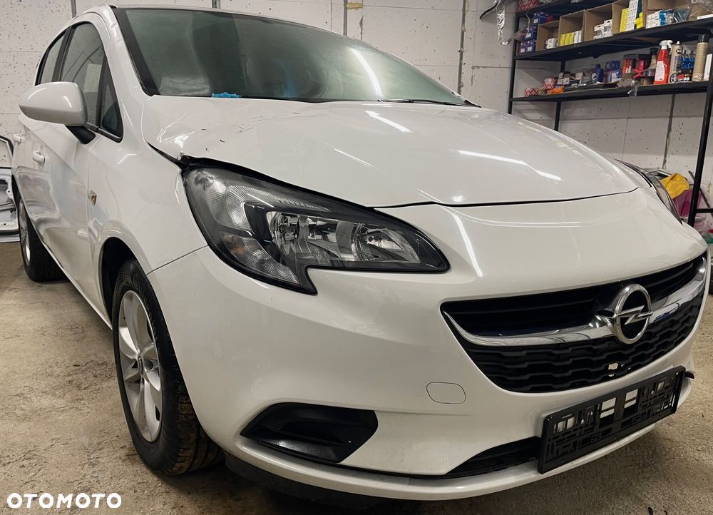Opel Corsa 1.4 Cosmo - 1