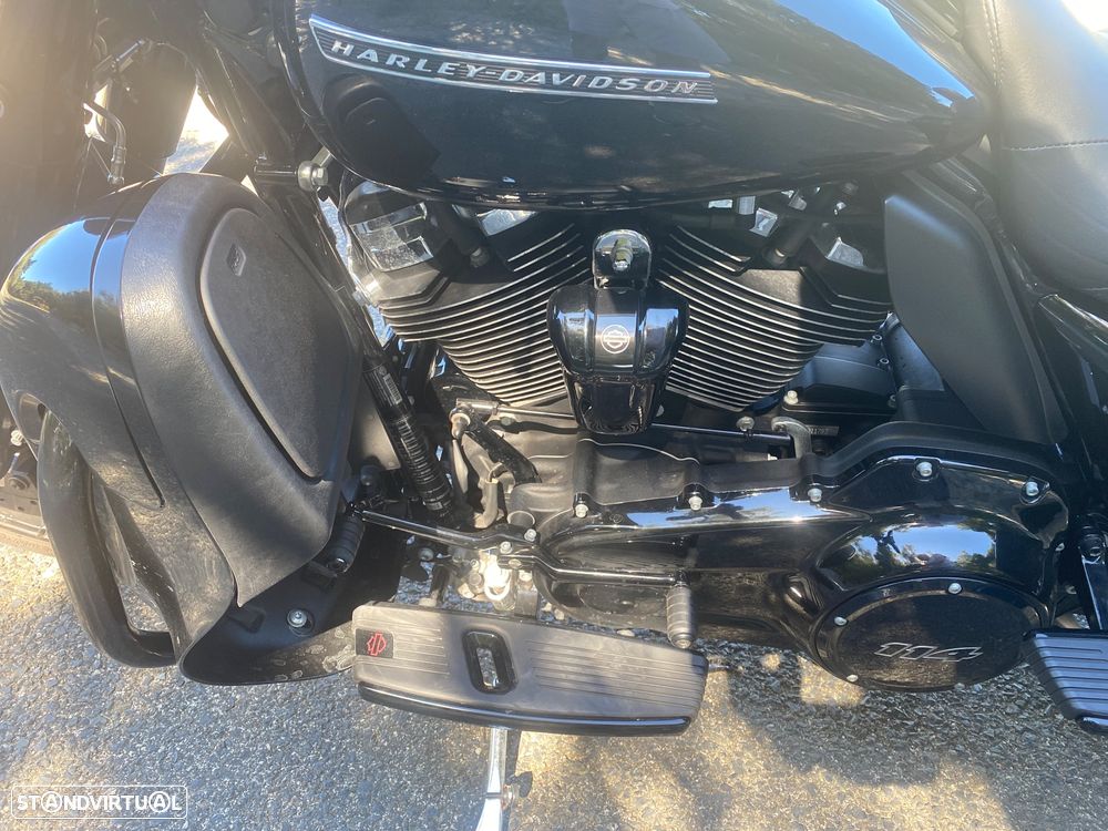 Harley-Davidson FLHR Road King Special - 11