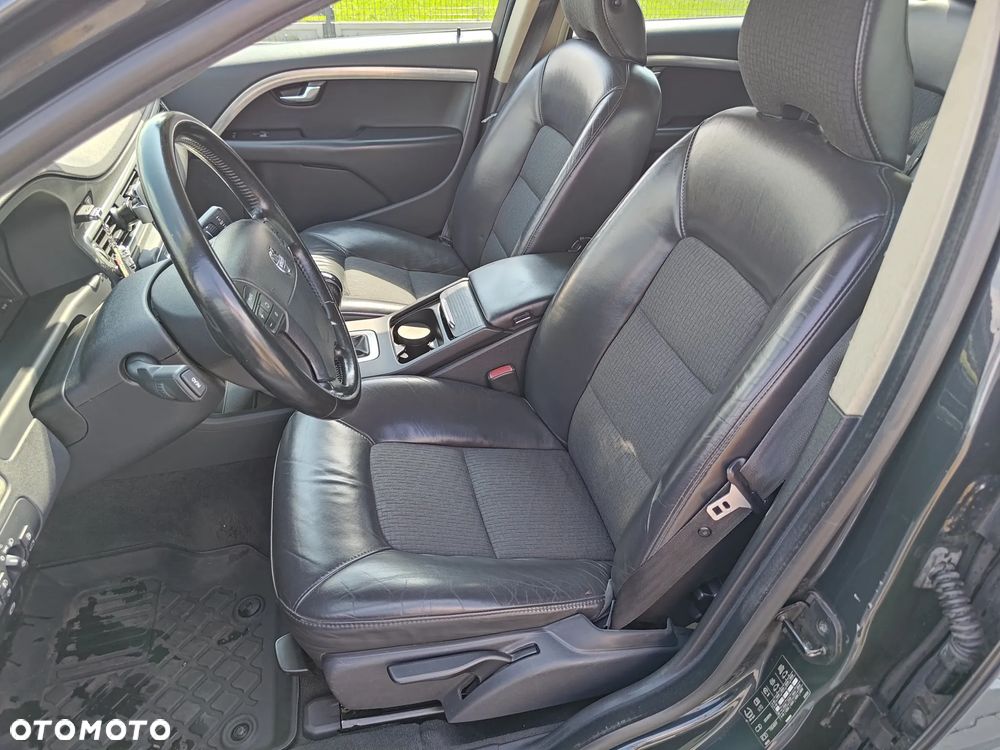 Volvo V70 2.0 Momentum - 20