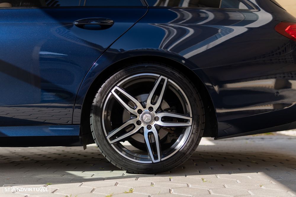 Mercedes-Benz E 220 - 24