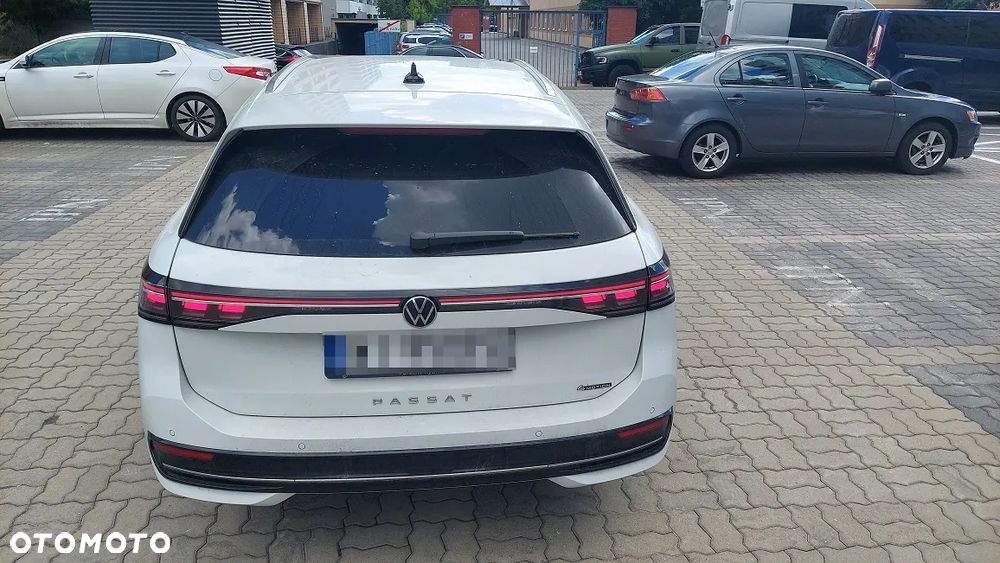 Volkswagen Passat - 6