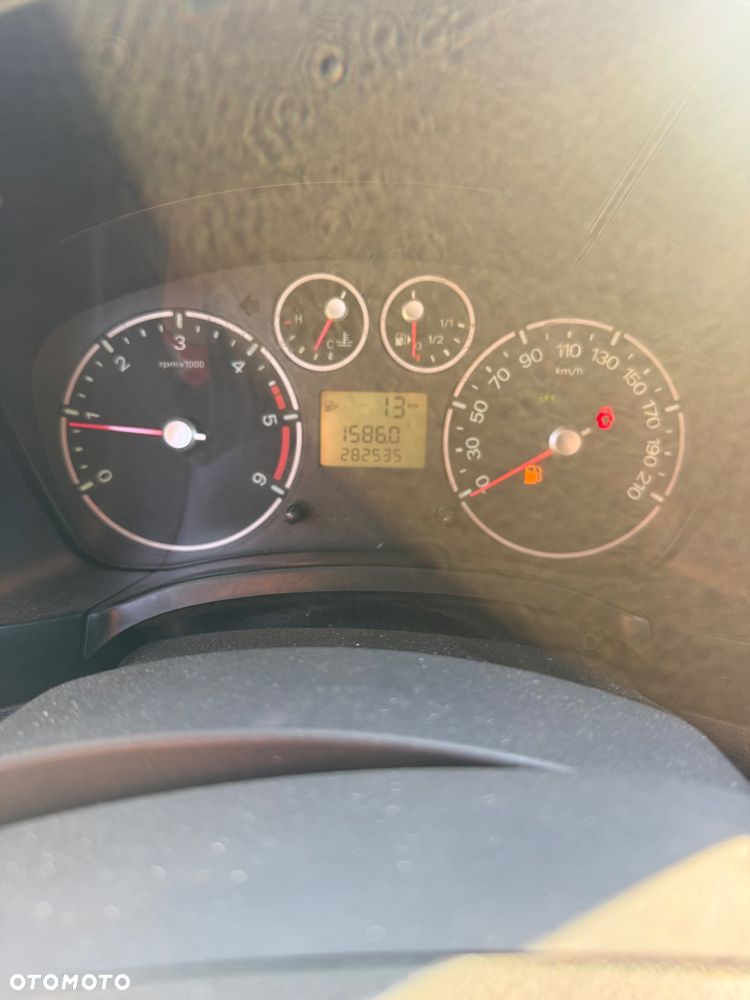 Ford Connect 75T200 - 10