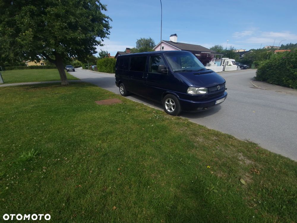 Volkswagen Caravelle - 7