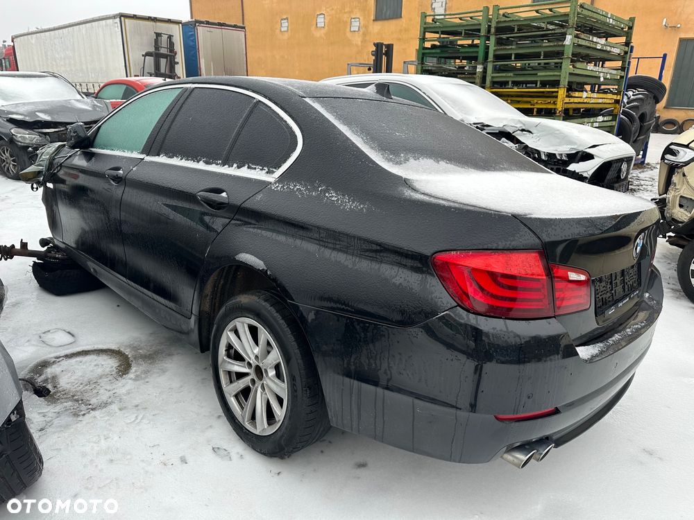 BMW Seria 5 520d - 30