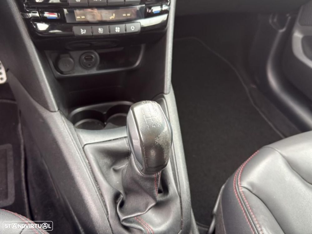 Peugeot 208 1.2 PureTech GT Line - 16