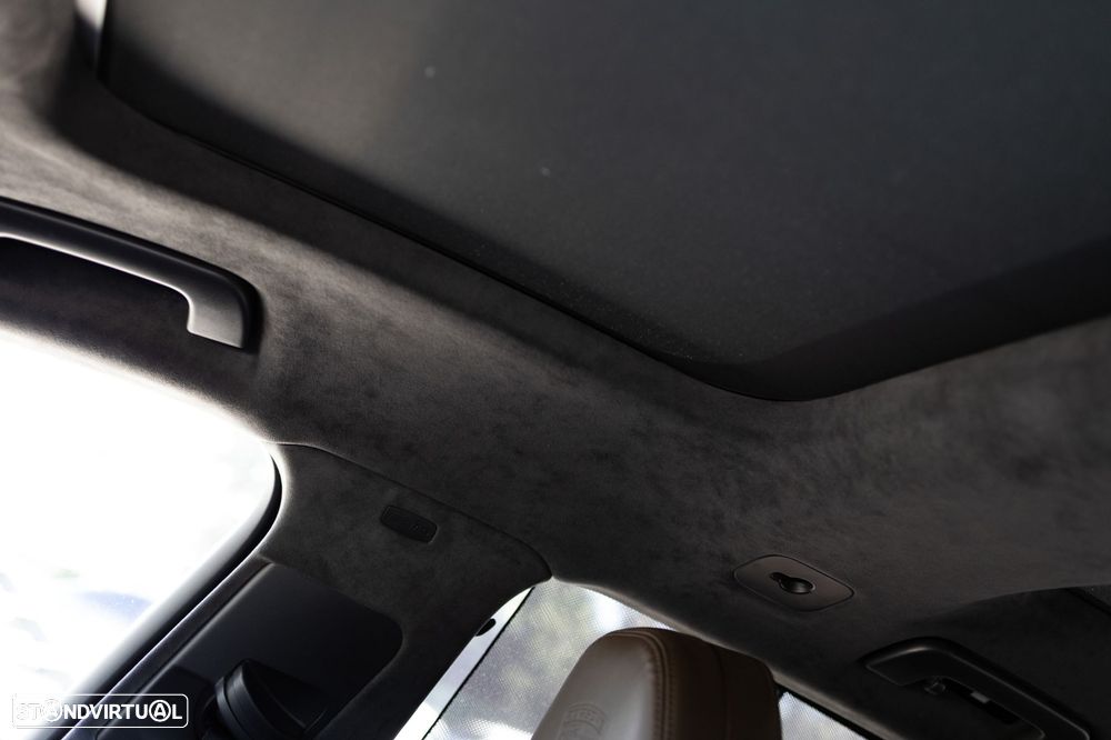 Porsche Panamera Sport Turismo 4 E-Hybrid - 25