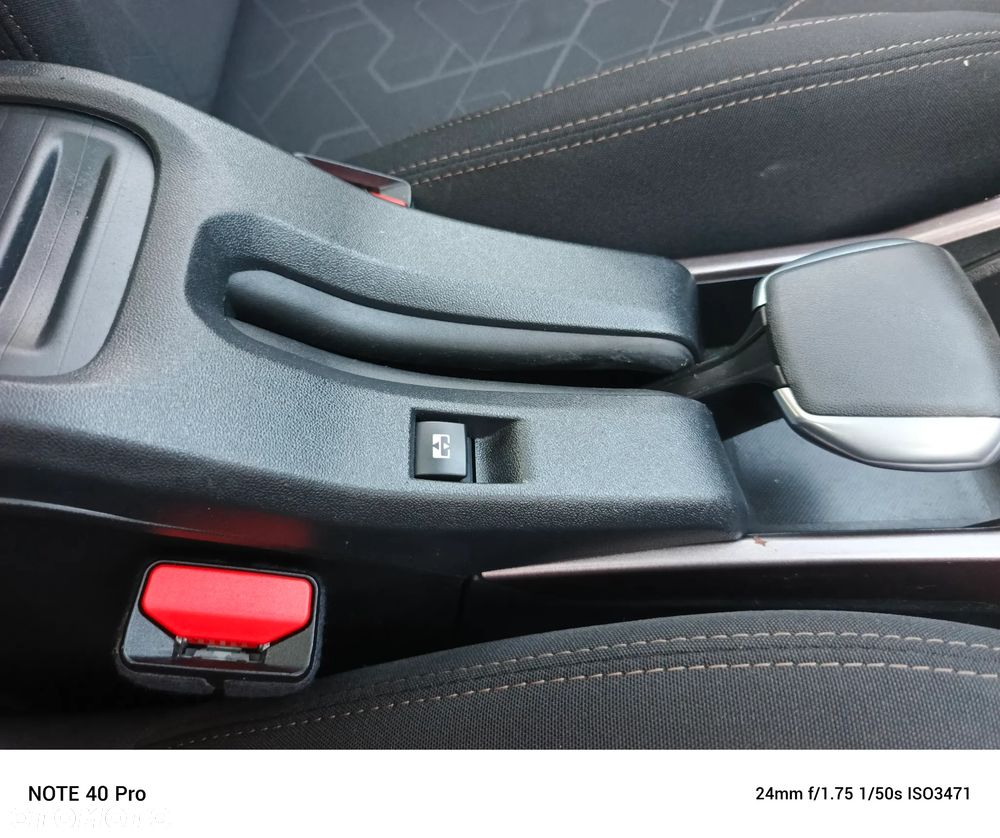 Peugeot 2008 82 e-VTI ETG5 Allure - 33