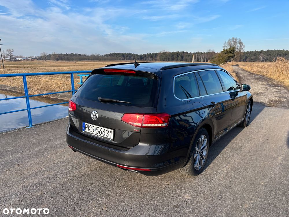 Volkswagen Passat - 8