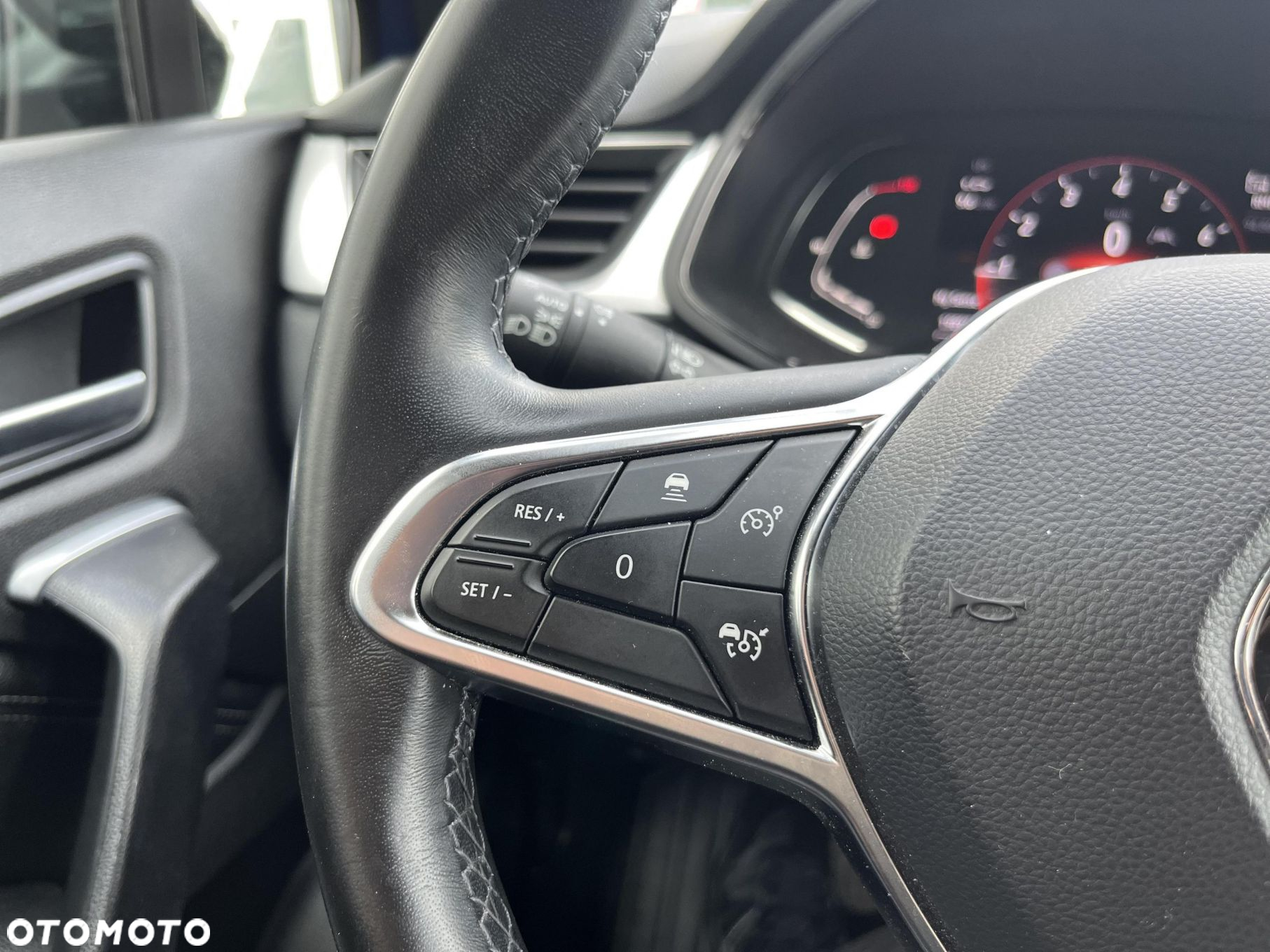 Renault Captur - 26