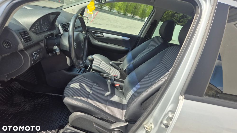 Mercedes-Benz Klasa A 170 Avantgarde - 13