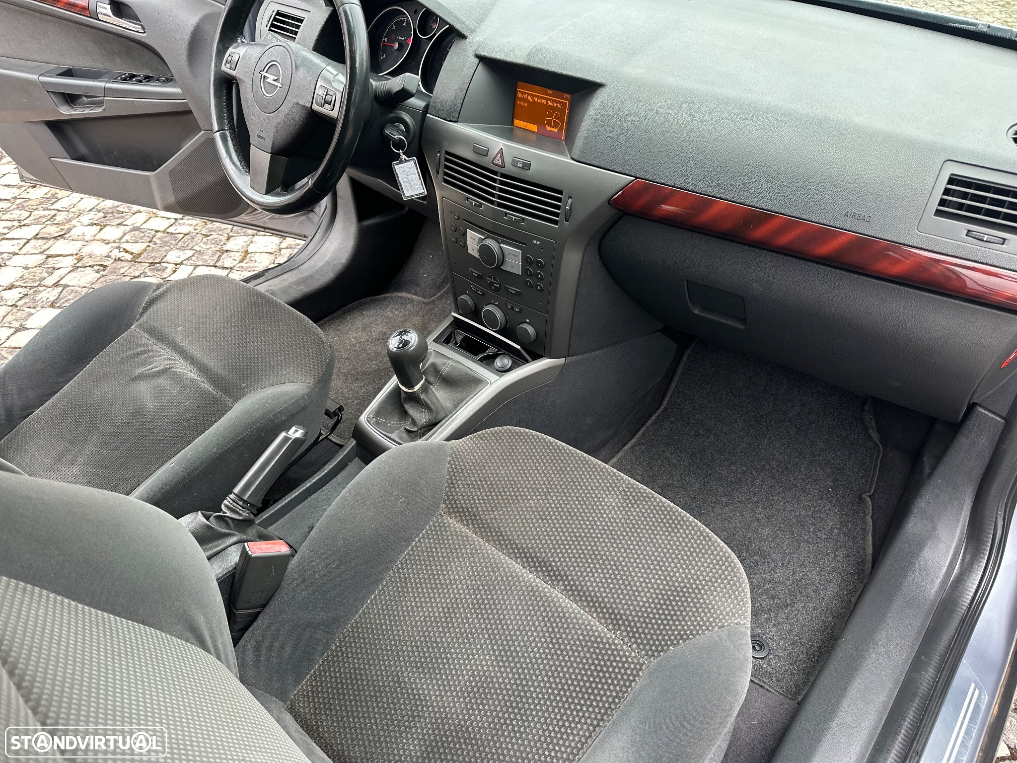 Opel Astra Sports Tourer - 11