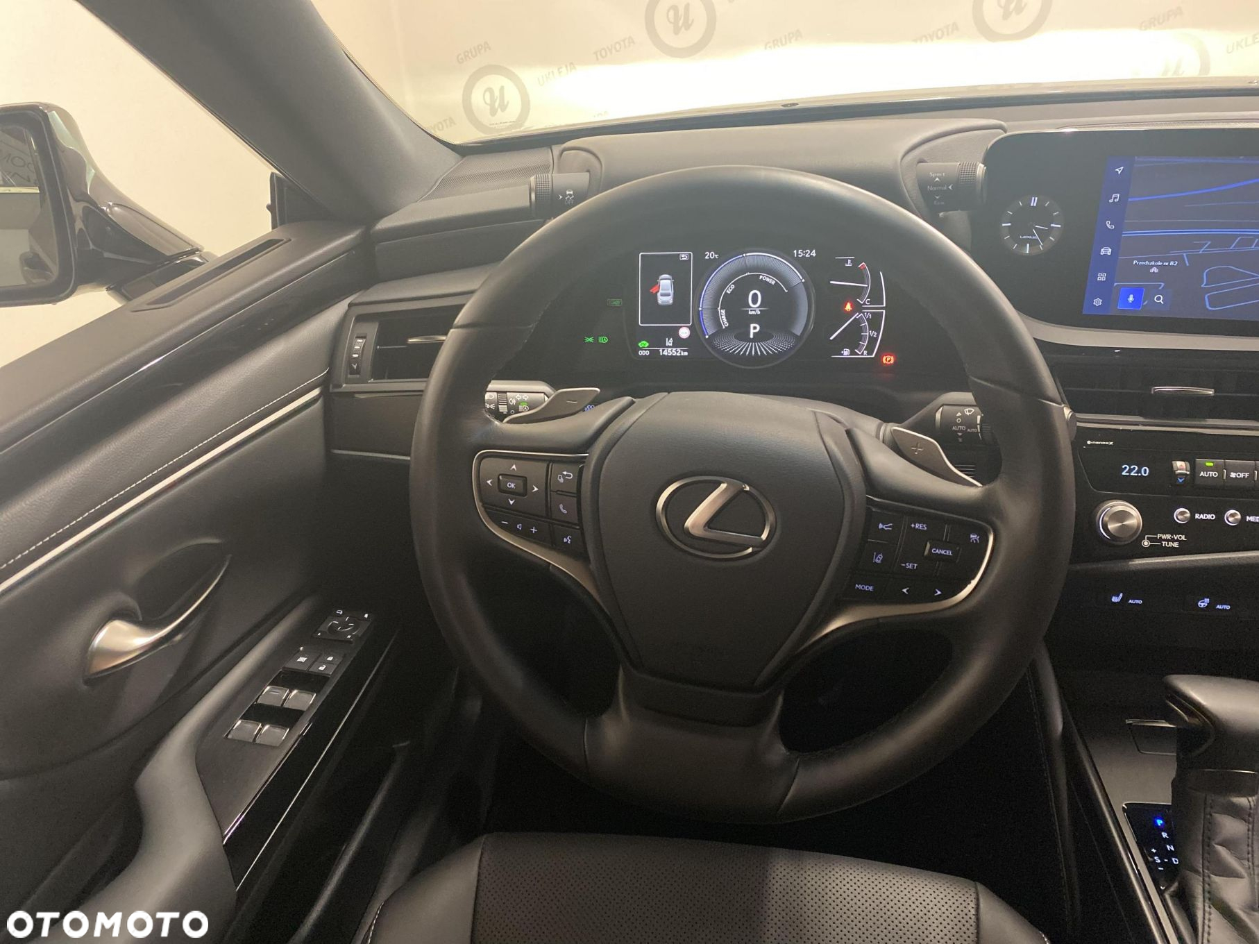 Lexus ES - 12